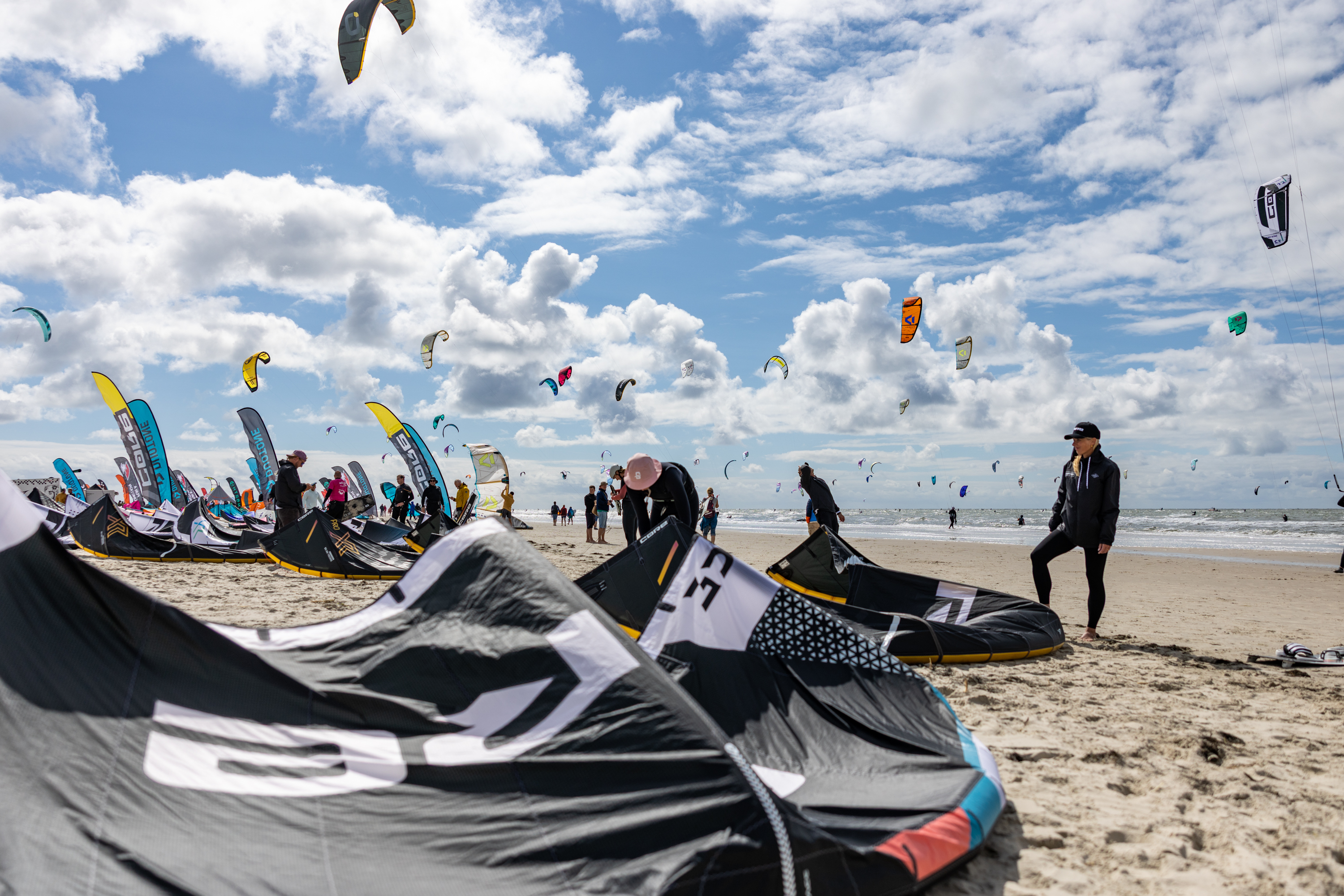 Der Strand in St. Peter-Ording ist noch bis Sonntag ein Zentrum des internationalen Kitesurfsports.
