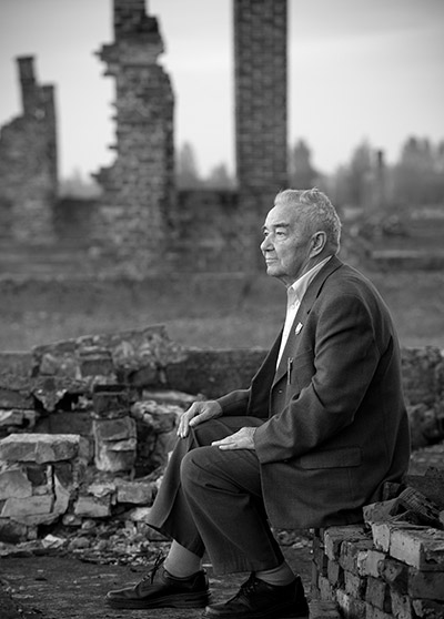 Porträt-Stefan-Sot,-Projekt-„KZ-überlebt“ Porträt des KZ überlebenden Stefan Sot, im ehemaligen KZ Auschwitz
