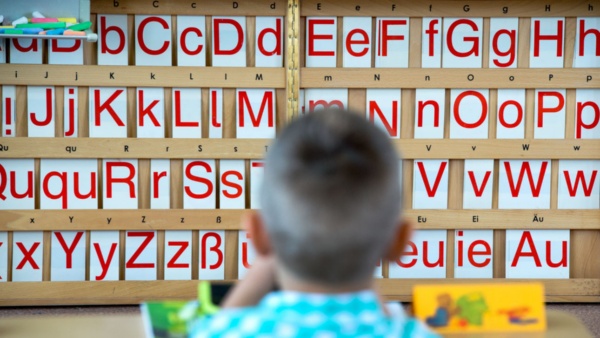 24_10_15_kita_sprachliche_bildung_test_kinder_web © Foto: dpa, Arno Burgi Bild