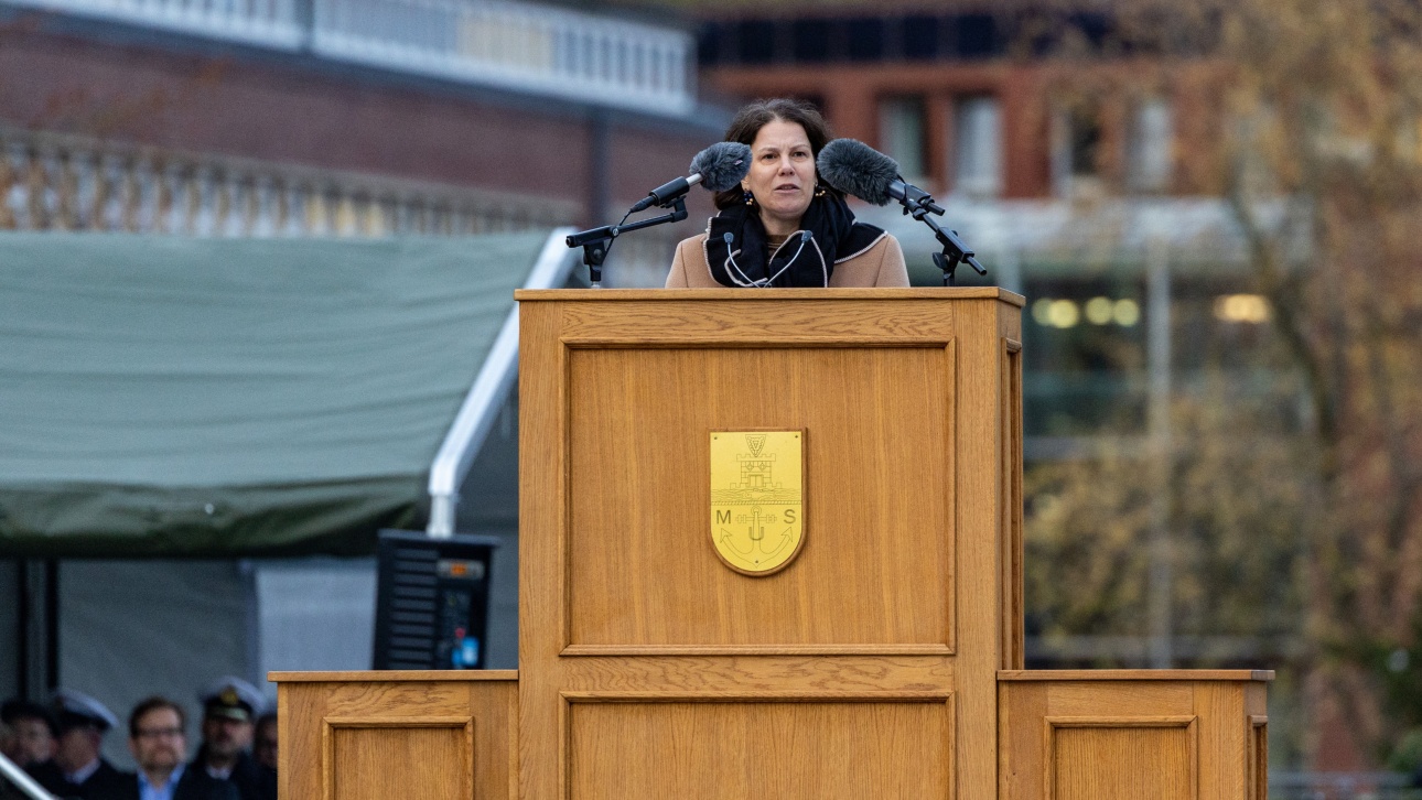 Bilder der Vereidigung von Marinesoldatinnen und Marinesoldaten vor dem Landtag_3