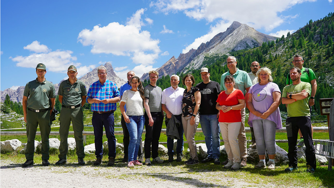 Abstecher in den Naturpark Fanes-Sennes-Prags, ein Natura 2000-Schutzgebiet. Der Park in den Dolomiten ist mit einer Fläche von 26.000 Hektar der drittgrößte Naturpark Südtirols.