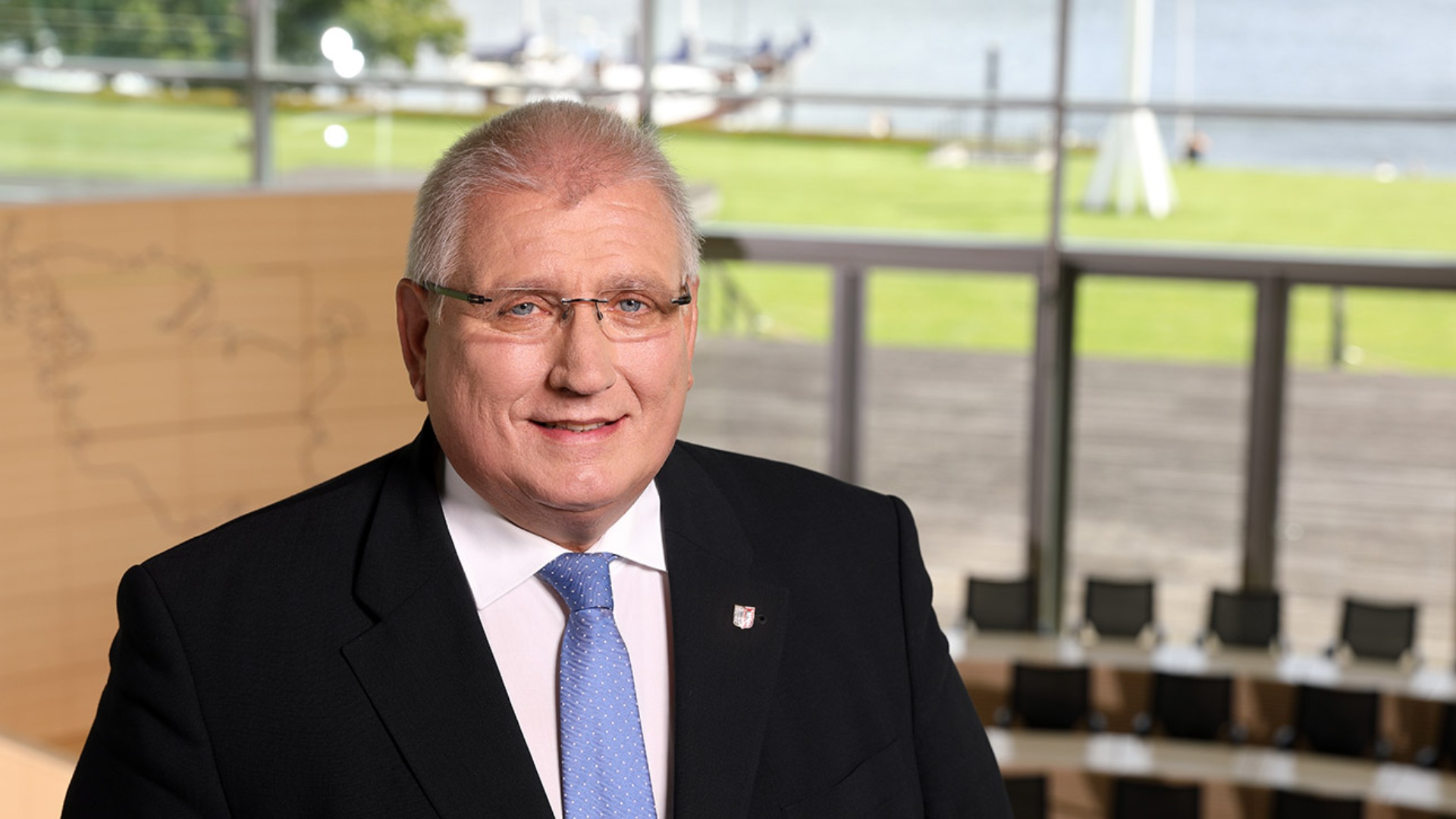 Landtagspräsident Klaus Schlie im Plenarsaal des Schleswig-holsteinischen Landtages.