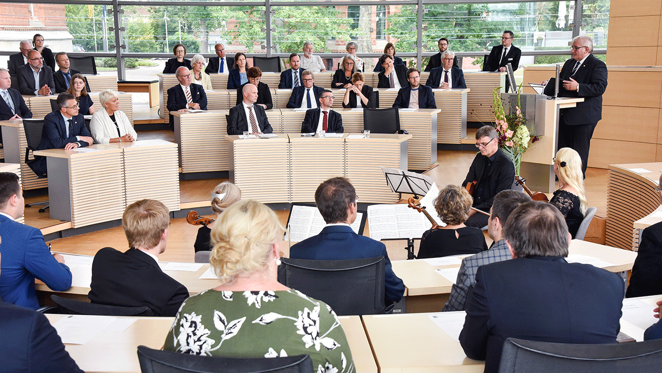 Blick in den Plenarsaal bei der Gedenkveranstaltung zum 80. Jahrestag des Beginns des Zweiten Weltkrieges.