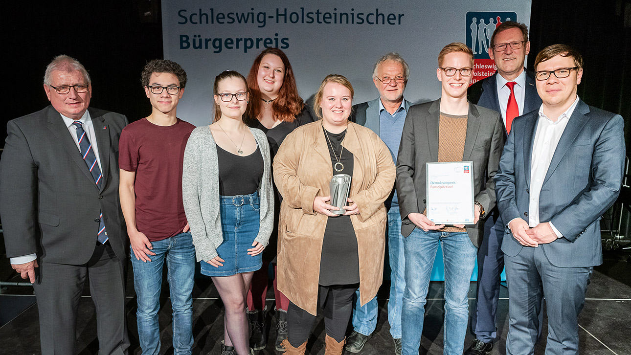 Gewinner des Demokratiepreises von der Initiative „PartizipAction!“