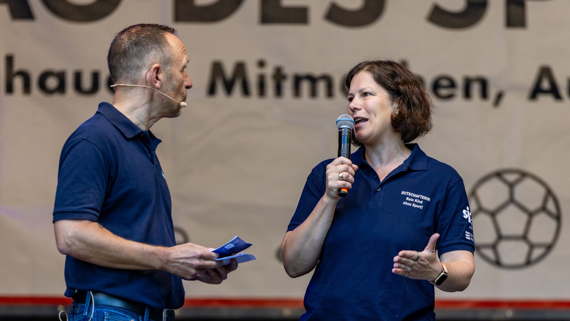 Landtagspräsidentin beim Rundgang auf dem Tag des Sports 2025