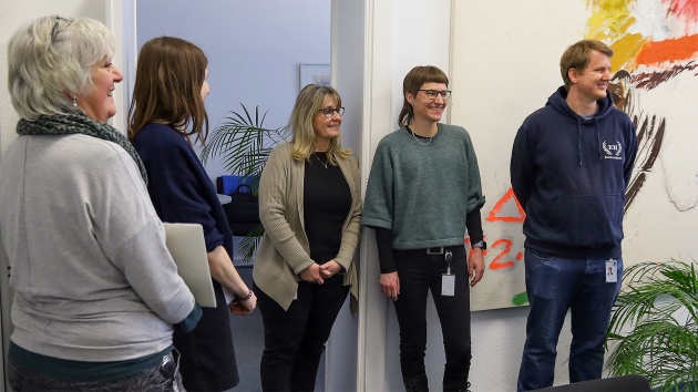 Neue Mitarbeiterinnen und Mitarbeiter im Rahmen einer Hausführung im Landtag 