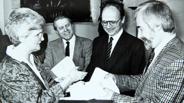 V.l.n.r.: Landtagspräsidentin Lianne Paulina- Mürl, Karl Otto Meyer (SSW), Oppositionsführer Heiko Hoffmann (CDU) und der Ausschussvorsitzende, SPD-Fraktionschef Gert Börnsen.