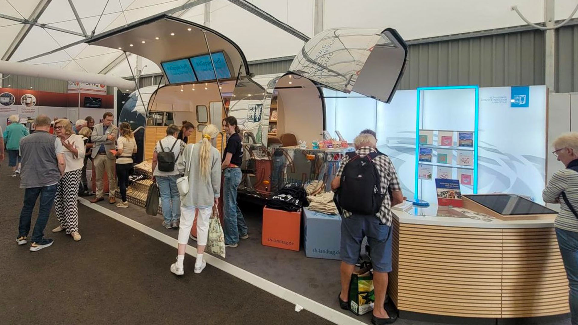 Das Landtagsmobil stand erstmals 2025 auf der Norla. 