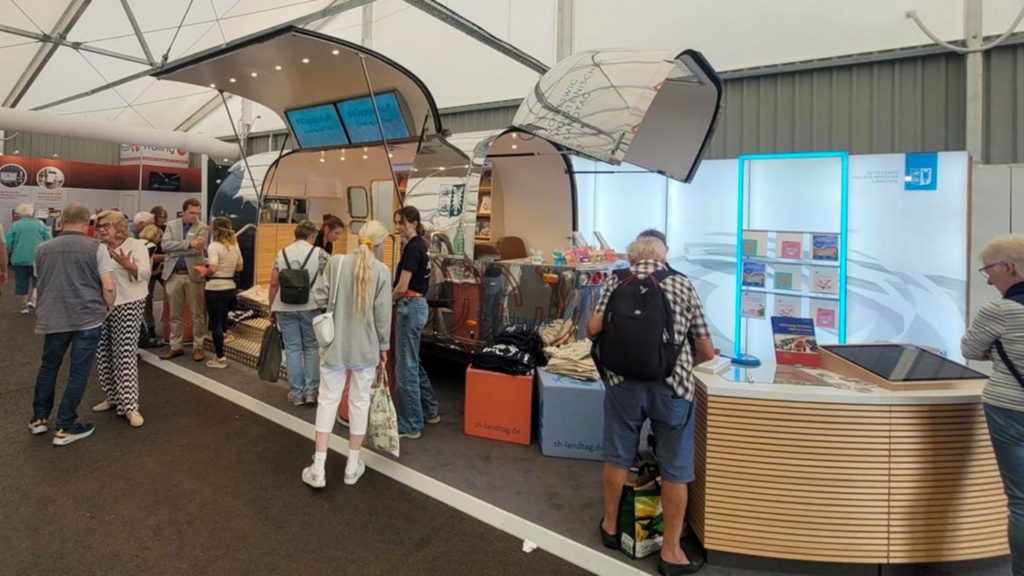 Das Landtagsmobil stand erstmals 2025 auf der Norla. 