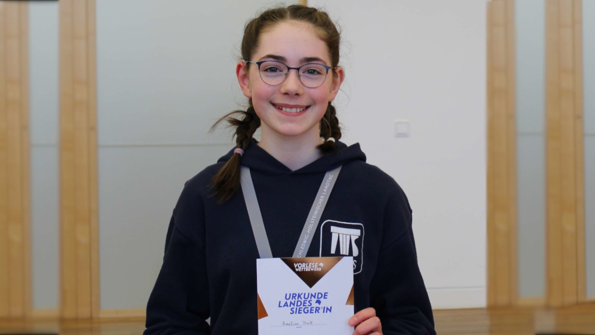 Die Landesgewinnerin im Vorlesewettbewerb Amelina Hutt