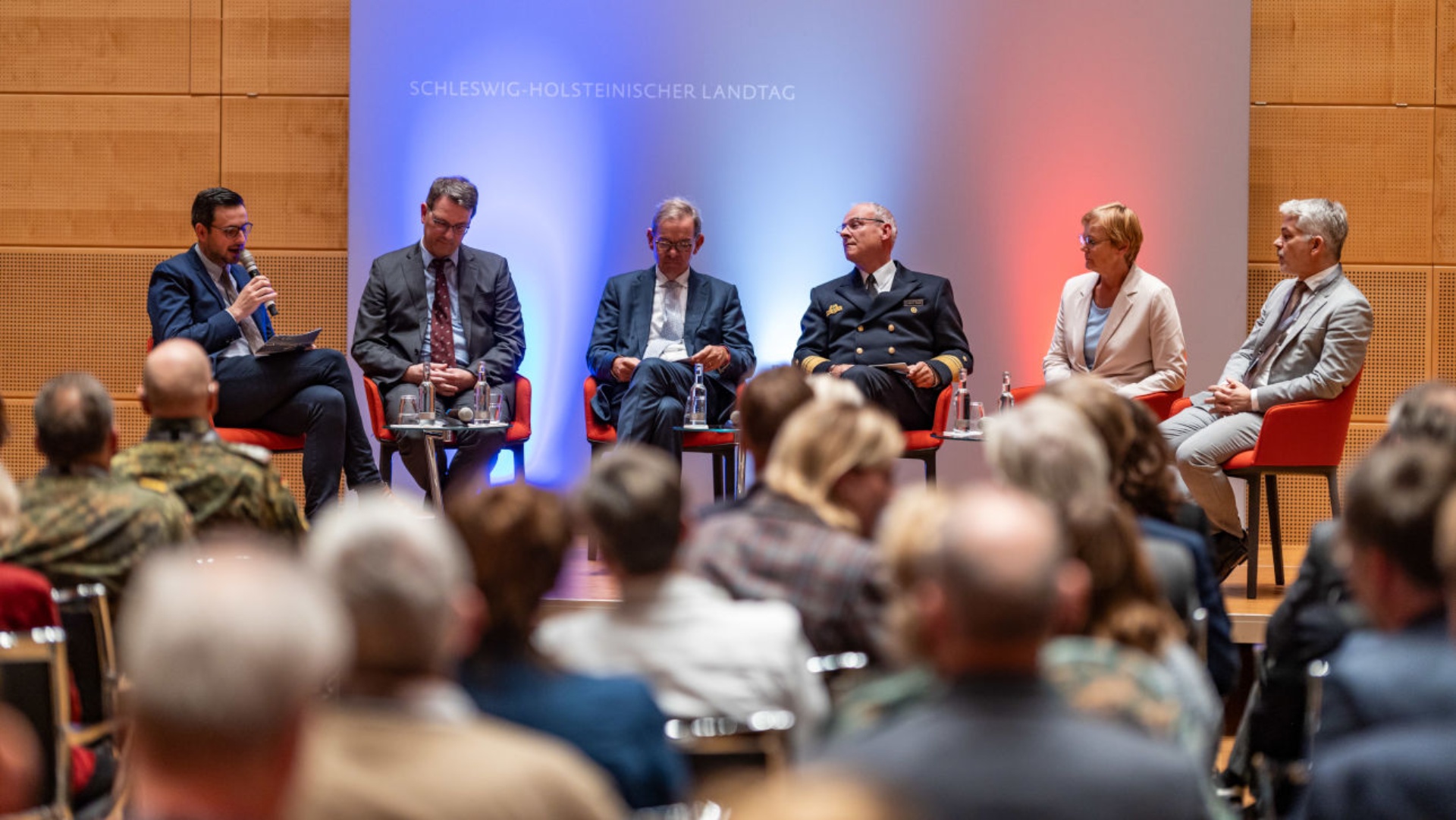 24_10_18_gesellschaftsdienst_podiumsdiskussion_web_ses © Foto: Landtag, Sönke Ehlers