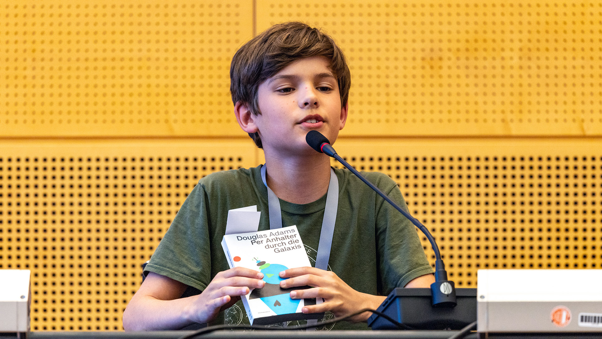 Jakob Eckhoff, Sieger des Vorlesewettbewerbs 2025  mit seinem Lieblingsbuch