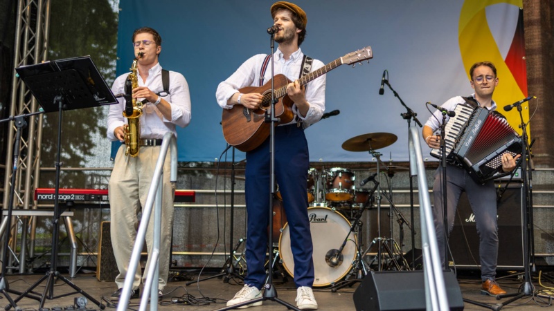 25_06_15_erster nationaler Veteranentag in Kiel am Landeshaus am 15.06.25_JM2_7084_web_ses © Foto: Landtag, Sönke Ehlers
