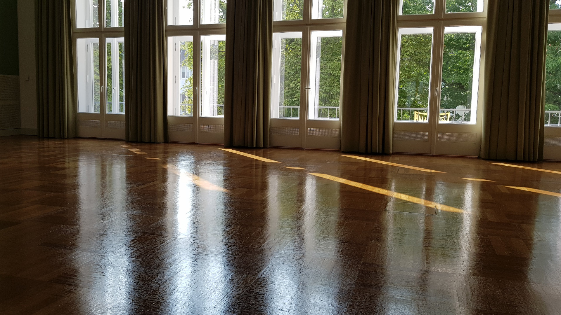 25_08_14_171334_konferenzsaal_bodenglanz2_was_web © Foto: Landtag, Niko Wasmund