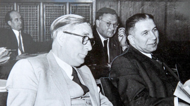 Paul Pagel (CDU), dahinter Hans-Adolf Asbach und Waldemar Kraft (beide BHE, v. li.)