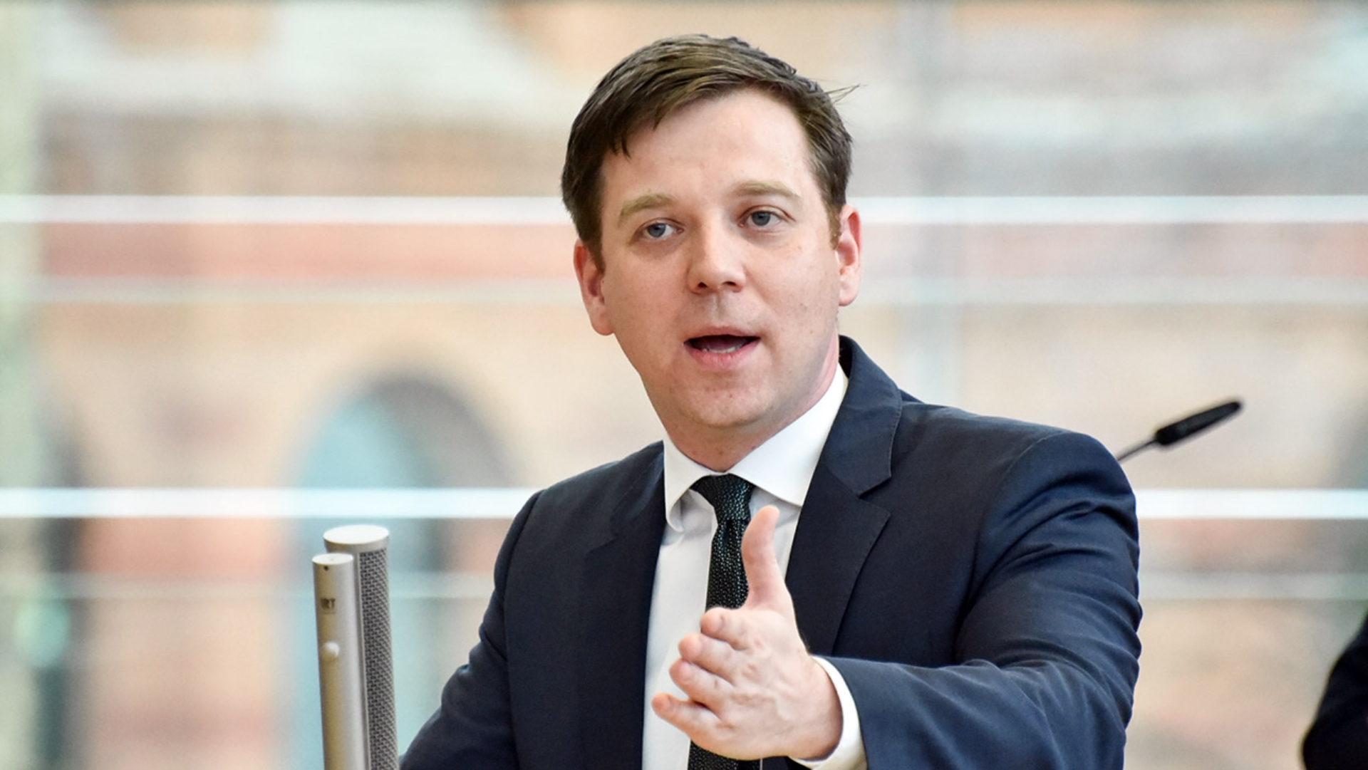 Der FDP-Abgeordnete Stephan Holowaty hält eine Rede.