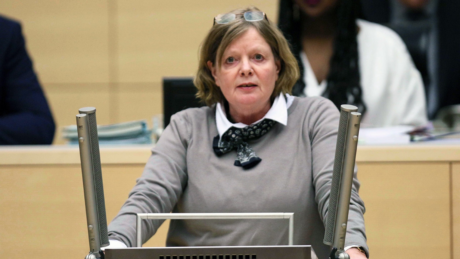 Die Grünen-Abgeordnete Marlies Fritzen hält eine Rede im Plenarsaal des Landtages.