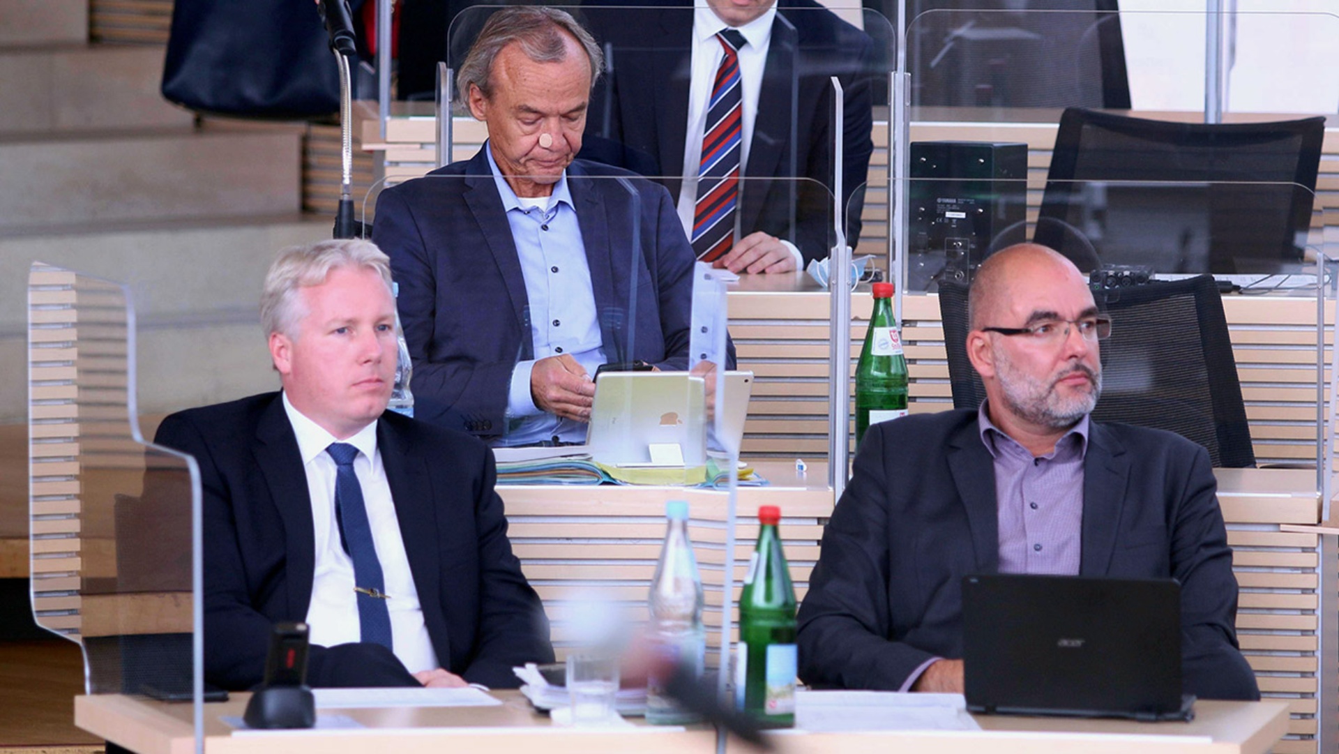 Die verbliebenen AfD-Abgeordneten im Plenarsaal nach dem Austritt von Frank Brodehl