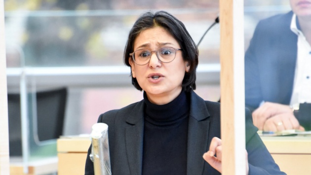 Die SPD-Abgeordnete Serpil Midyatli hält eine Rede im Schleswig-Holsteinischen Landtag