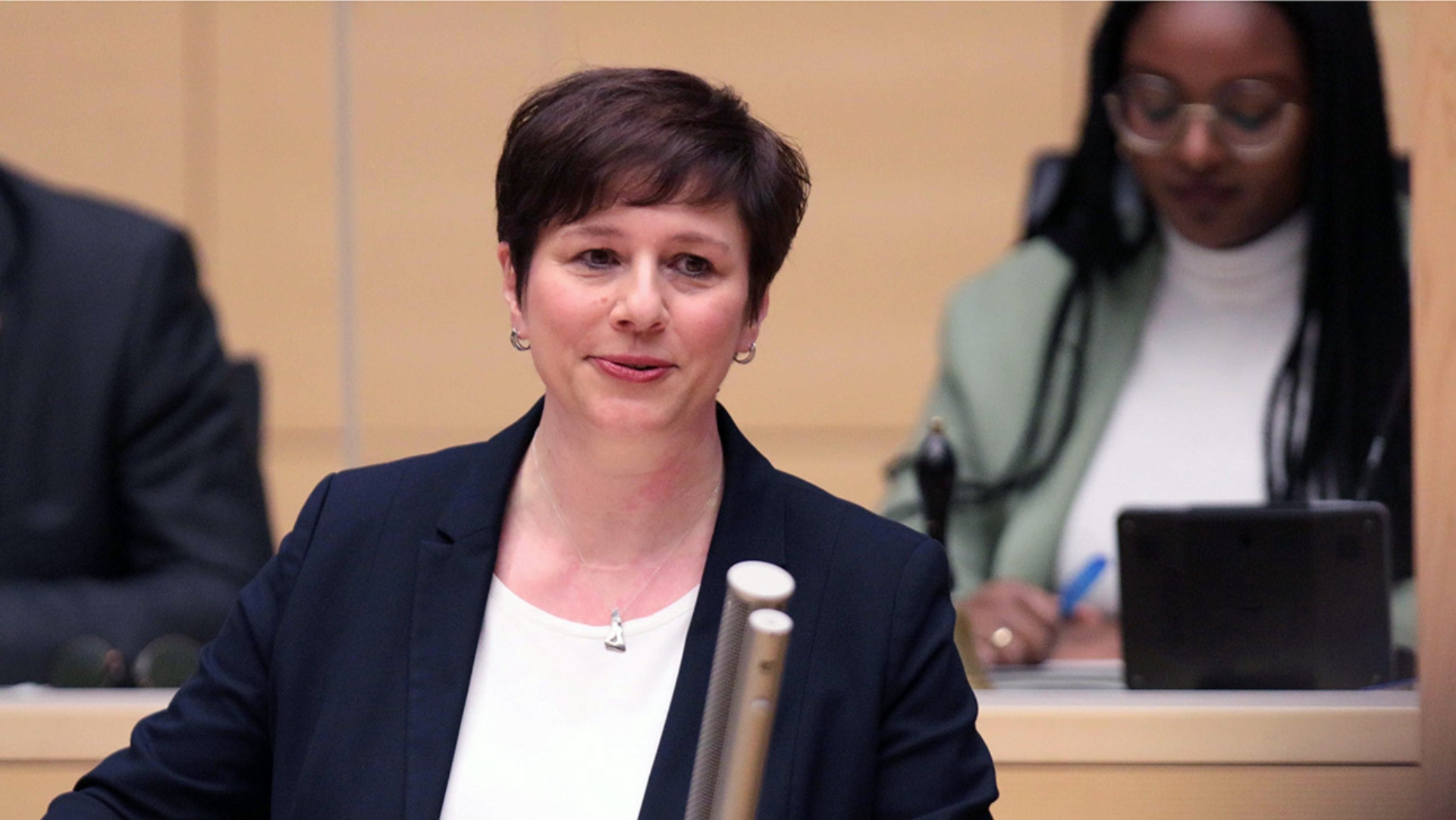Die CDU-Abgeordnete Andrea Tschacher hält eine Rede im Schleswig-Holsteinischen Landtag