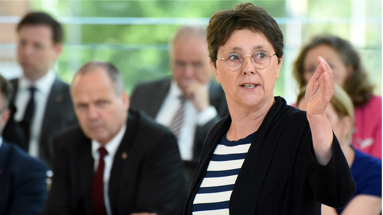 Heinold Monika Finanzministerin Grüne Landtagstagung Plenum