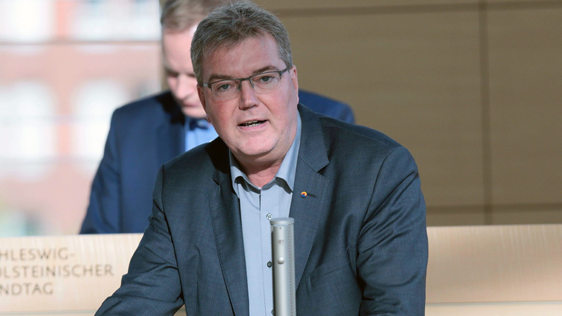 Harms, Lars SSW Plenum © Foto: Michael August SSW-Fraktionschef Lars Harms hält eine Rede im Plenarsaal des Schleswig-Holsteinischen Landtages.