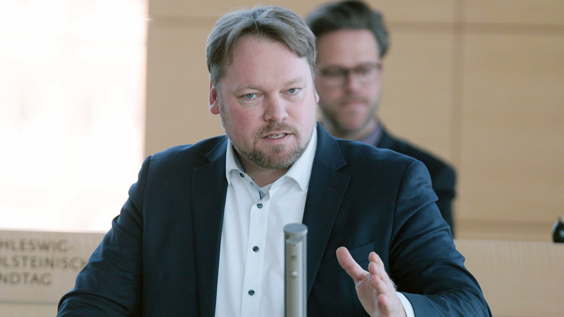 Kumbartzky, Oliver FDP Plenum © Foto: Michael August Der FDP-Abgeordnete Oliver Kumbartzky hält eine Rede im Plenarsaal des Schleswig-Holsteinischen Landtages.