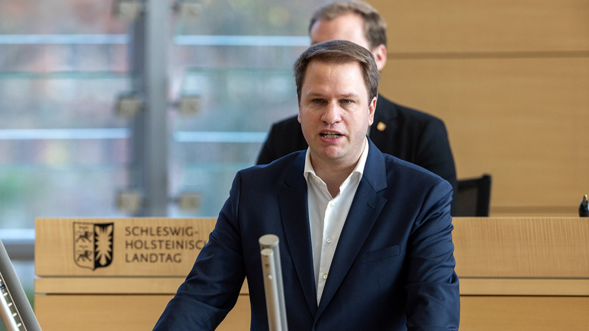 Der FDP-Abgeordnete Christopher Vogt hält eine Rede im Plenarsaal des Schleswig-Holsteinischen Landtages.