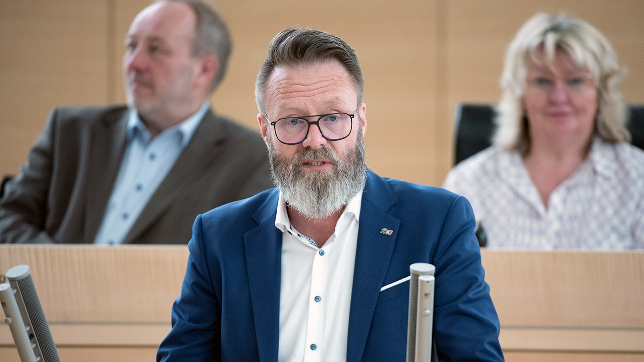 Madsen Claus Ruhe Wirtschaftsminister CDU Plenum