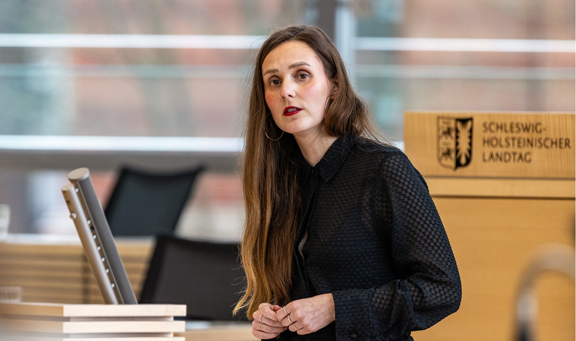 Die SPD-Abgeordnete Sophia Schiebe hält eine Rede im Plenarsaal des Schleswig-Holsteinischen Landtages.