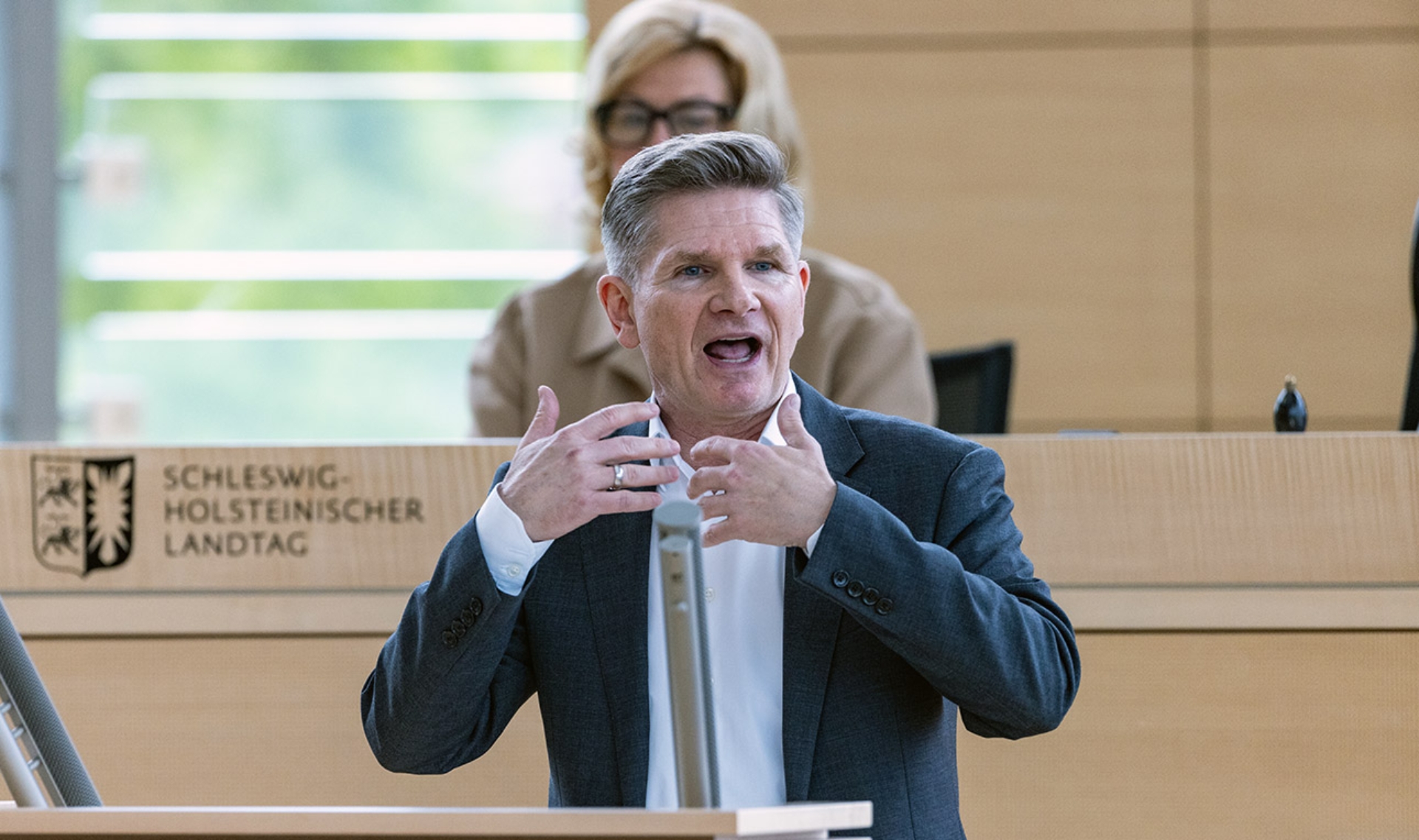 Der FDP-Abgeordnete Heiner Garg hält eine Rede im Plenarsaal des Schleswig-Holsteinischen Landtages.