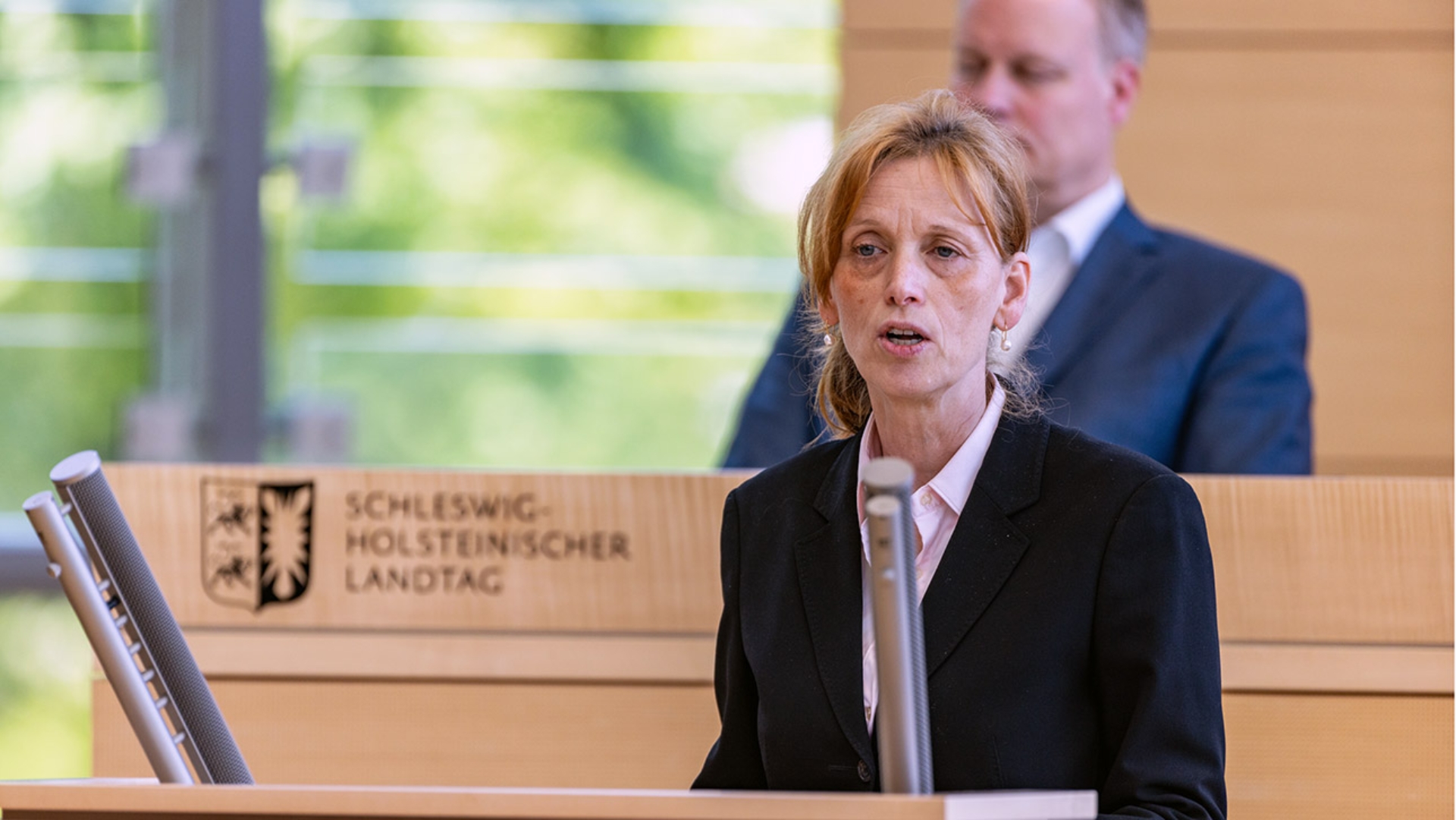 CDU-Bildungsministerin Karin Prien hält eine Rede im Plenarsaal des Schleswig-Holsteinischen Landtages