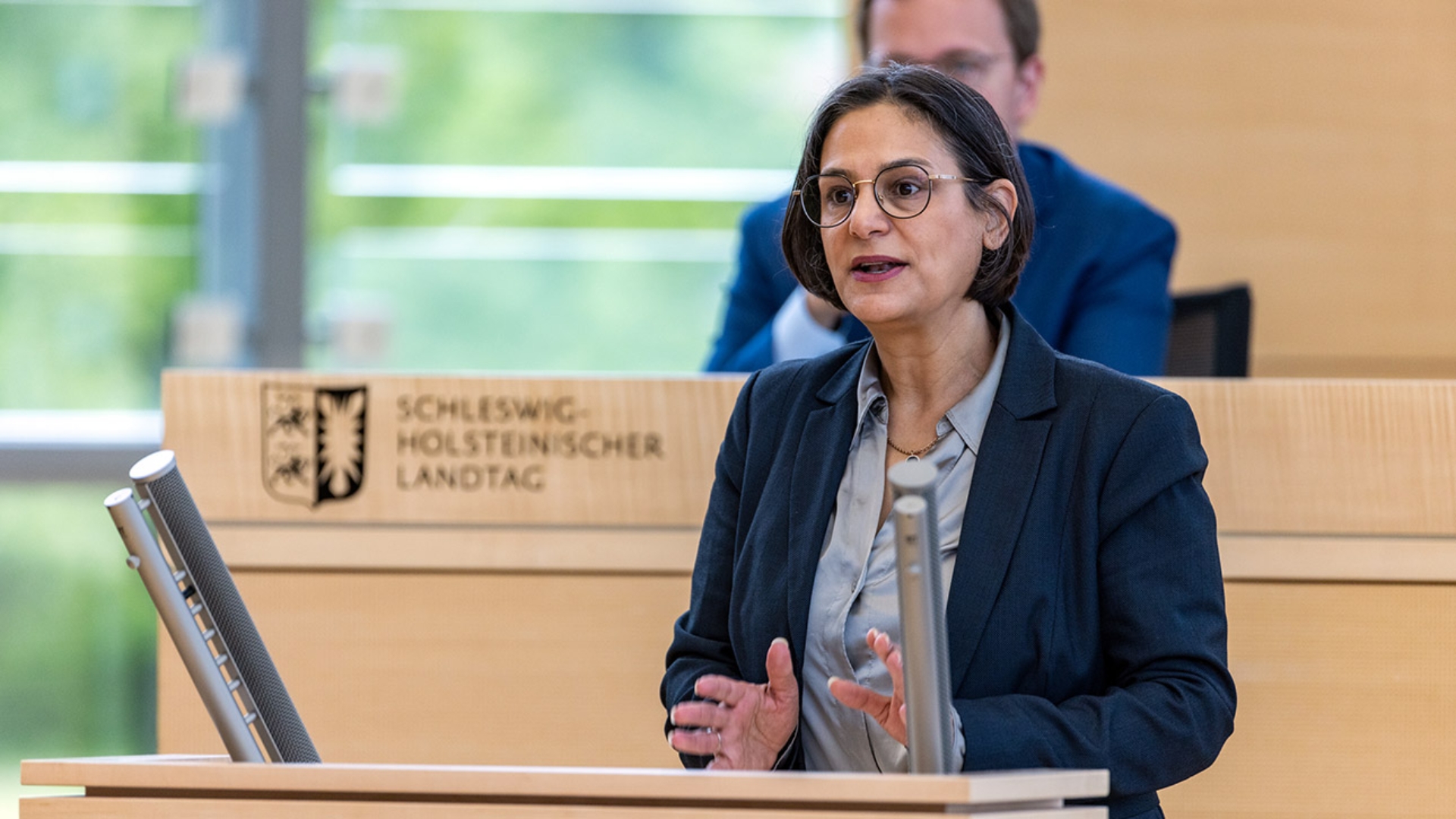 Die SPD-Fraktionsvorsitzende Serpil Midyatli hält eine Rede im Plenarsaal des Schleswig-Holsteinischen Landtages.