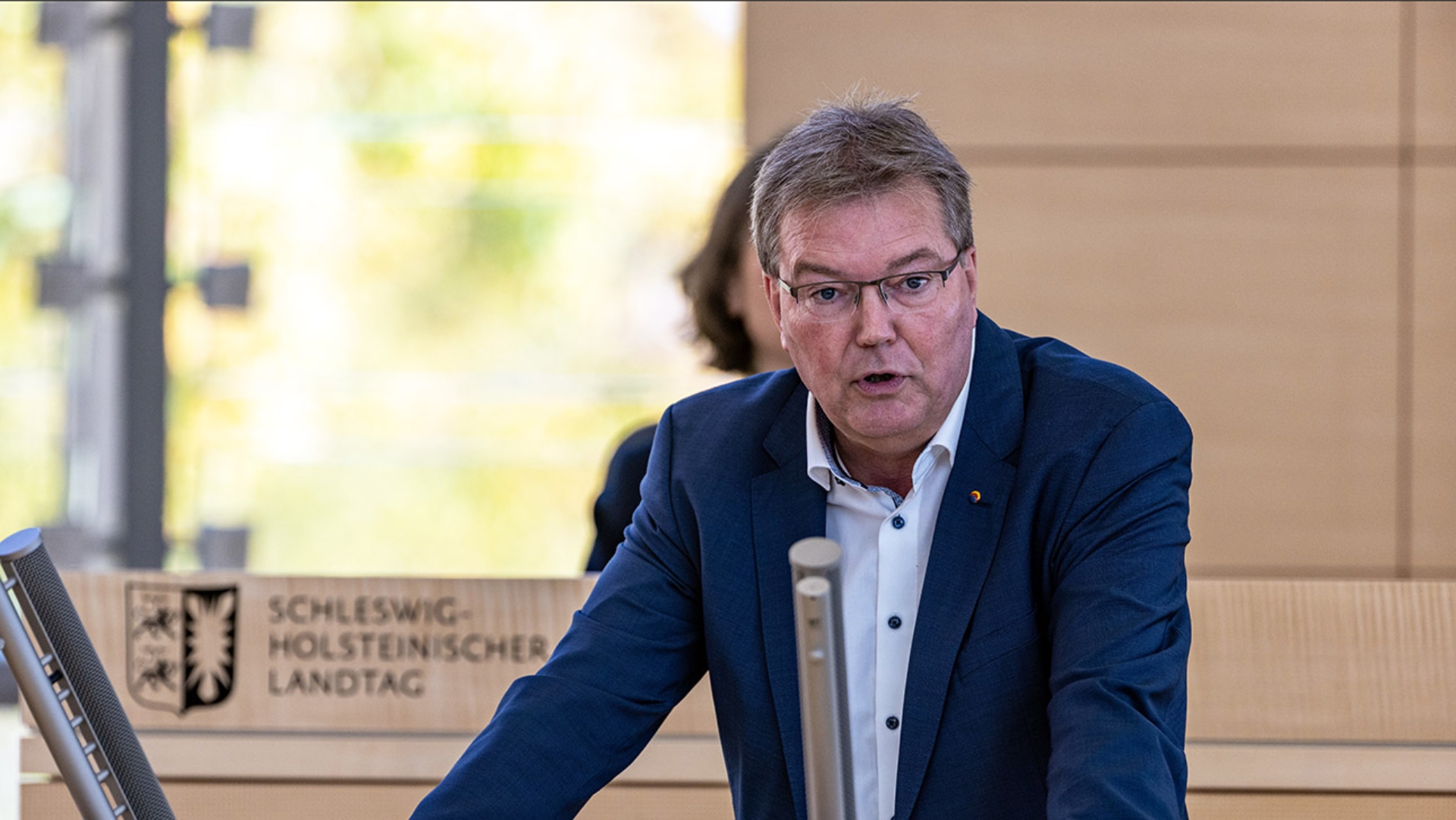 SSW-Fraktionschef Lars Harms hält eine Rede im Plenarsaal des Schleswig-Holsteinischen Landtages