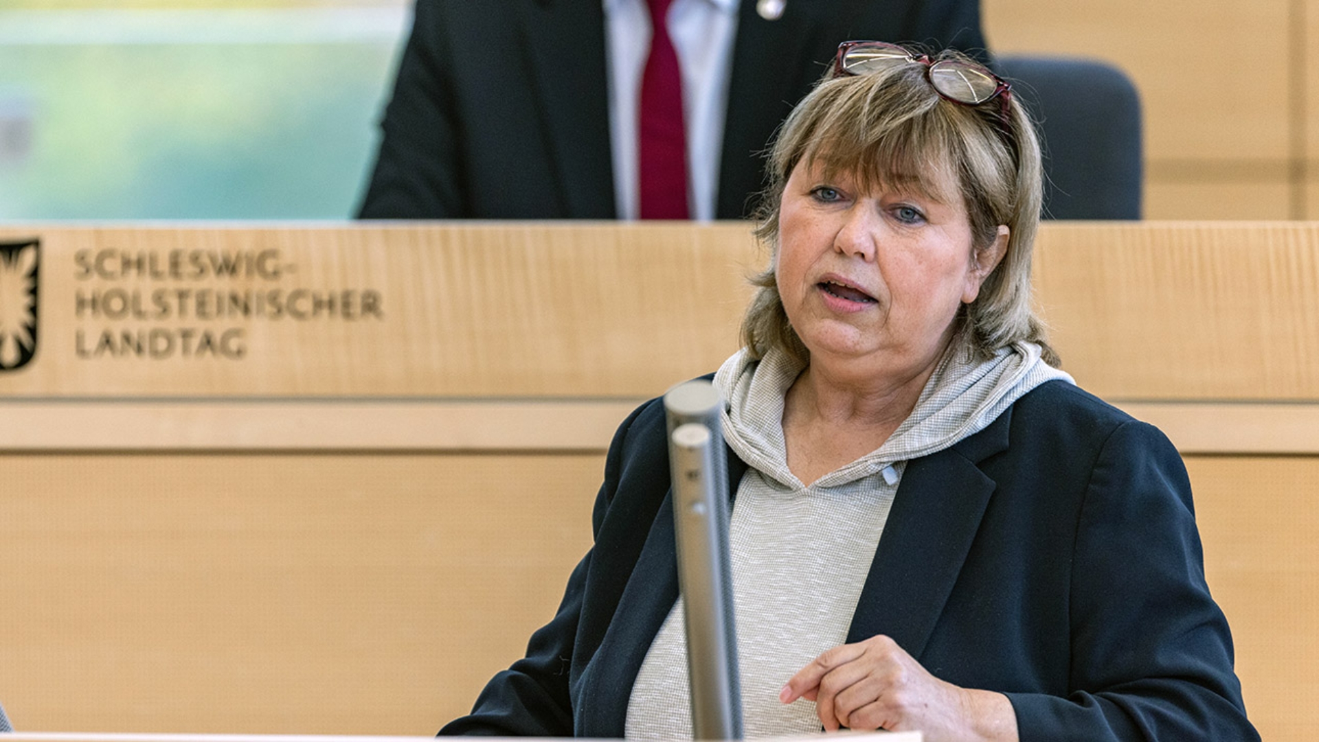 Die SPD-Abgeordnete Sandra Redmann hält eine Rede im Plenarssal des Schleswig-Holsteinischen Landtages