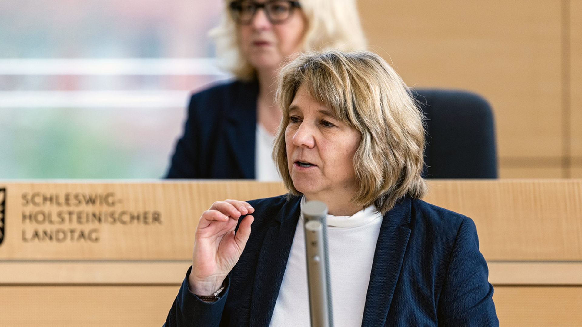 CDU-Gesundheitsministerin Kerstin von der Decken hält eine Rede im Plenarsaal des Schleswig-Holsteinischen Landtages