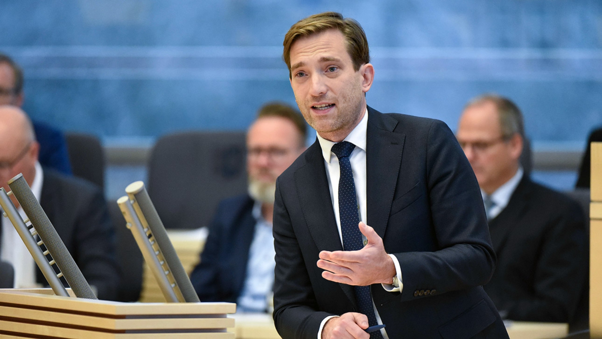 Der CDU-Abgeordnete Lukas Kilian hält eine Rede im Plenarsaal des Schleswig-Holsteinischen Landtages