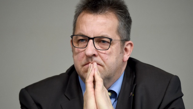 Innenminister Stefan Studt (SPD) auf einer Pressekonferenz