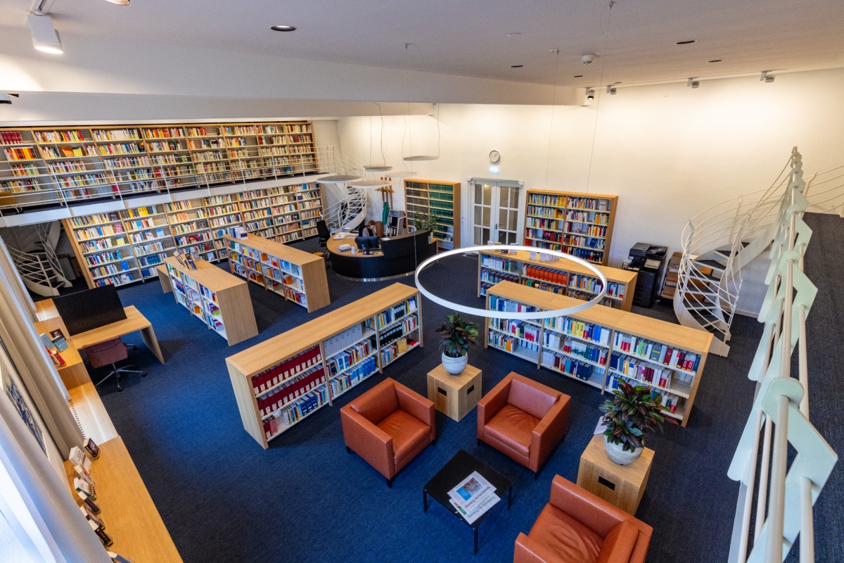 Die Landtagsbibliothek.