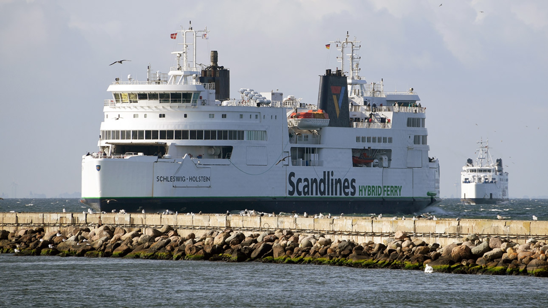 Eine Fähre der Reederei Scandlines fährt auf der Ostsee