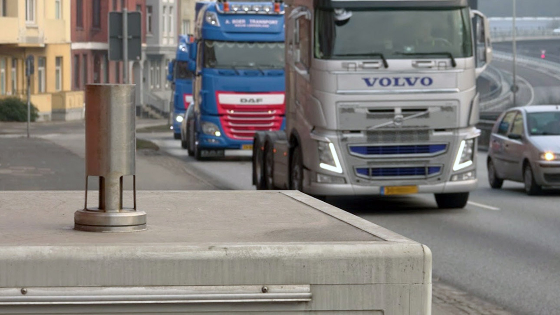 Luftmessstation am Theoder-Heuss-Ring in Kiel