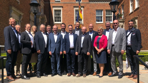 Eine Delegation aus Wirtschaft, Wissenschaft und Politik in San Francisco