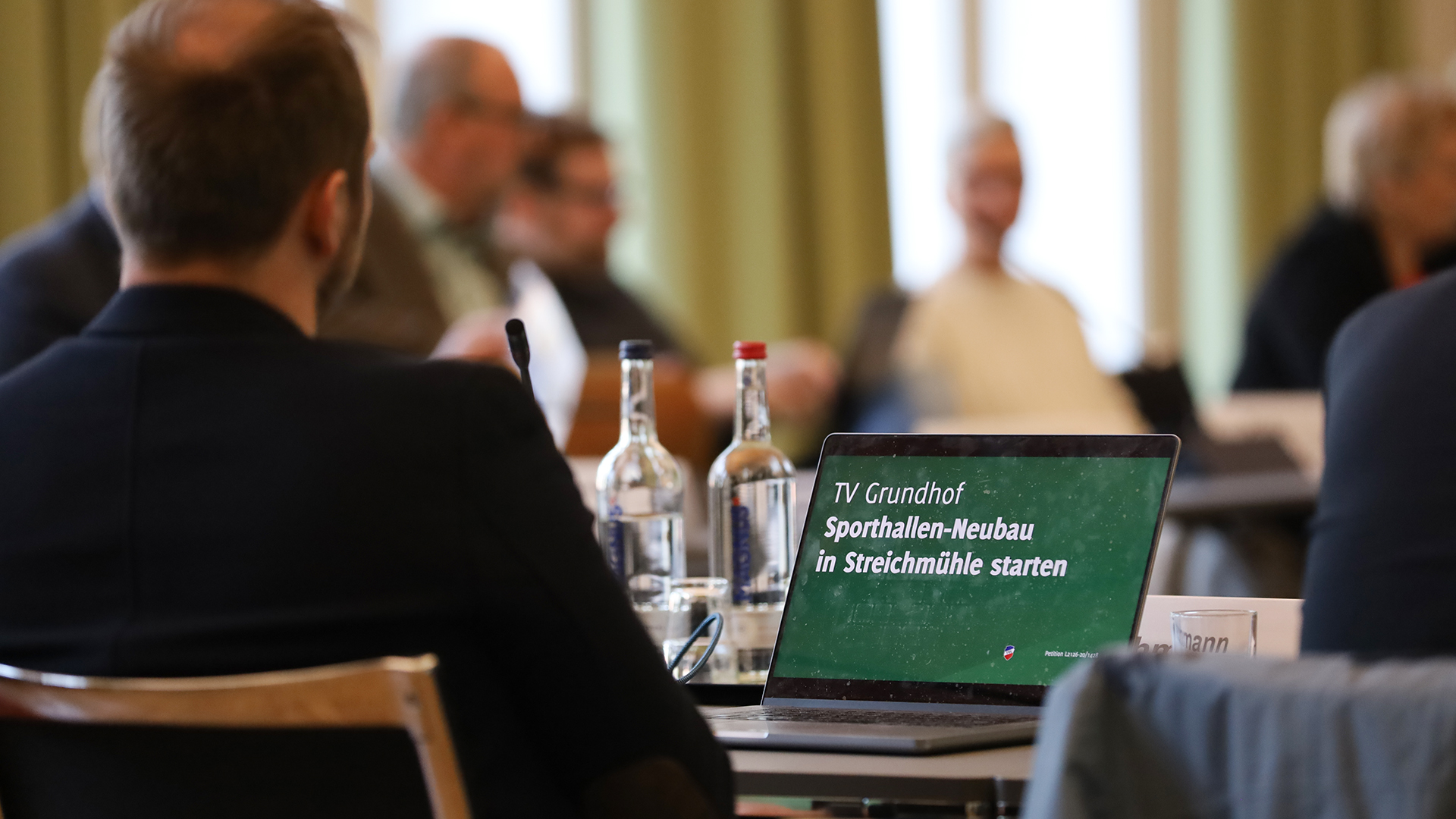 Anhörung zur Petition "Sporthalle in Streichmühle"