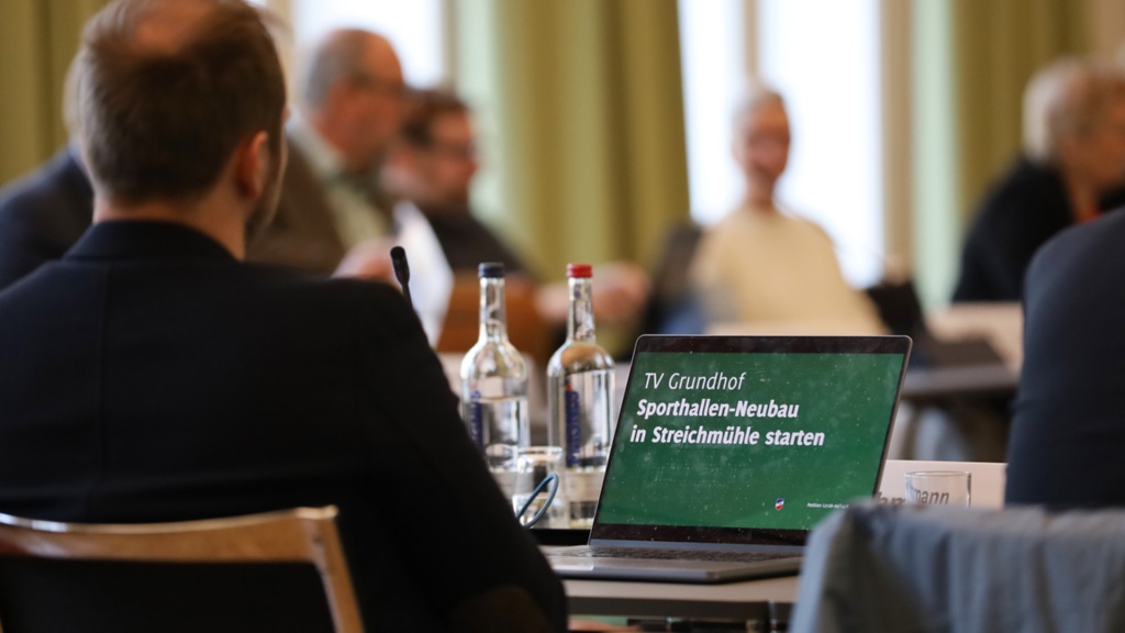 Anhörung zur Petition "Sporthalle in Streichmühle"