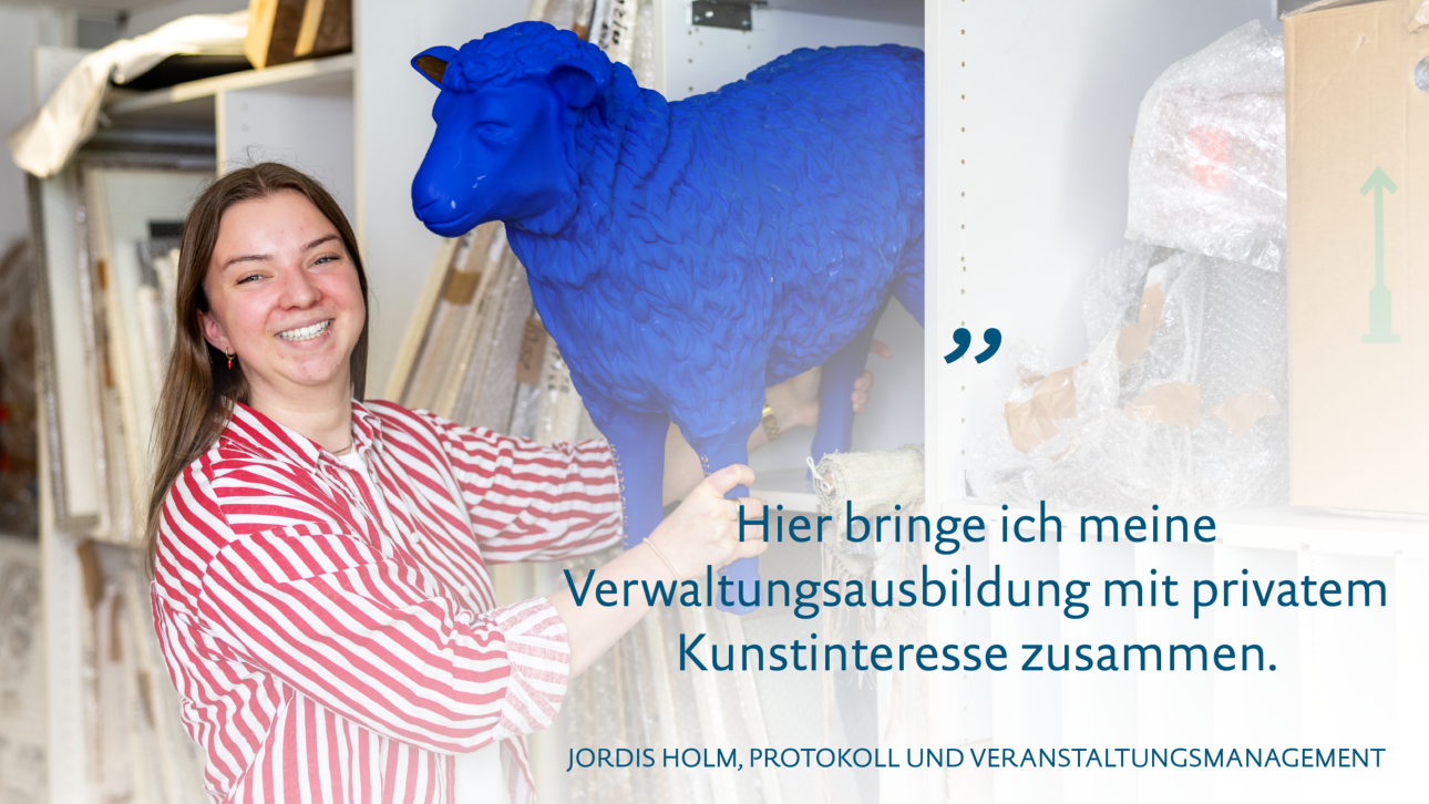 Jordis Holm arbeitet im Protokoll und im Kunstbestand beim Landtag