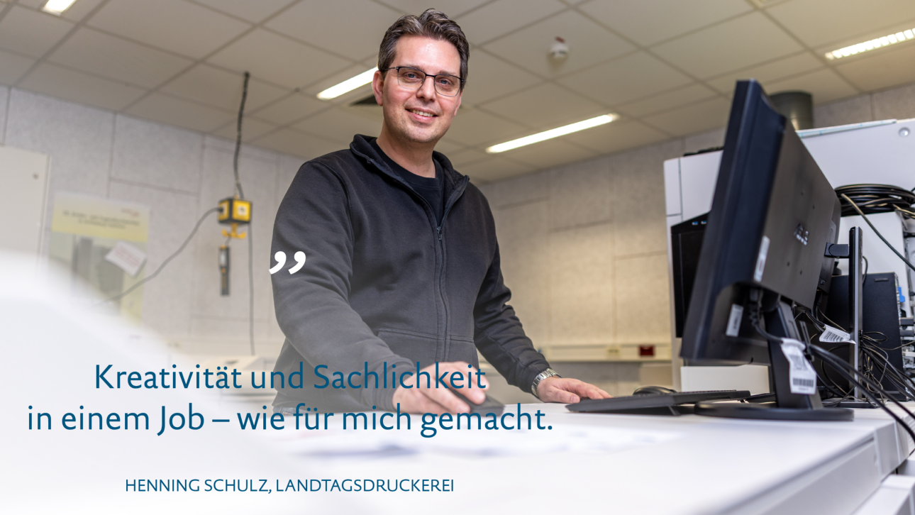 Henning Schulz arbeitet in der Druckerei vom Landtag