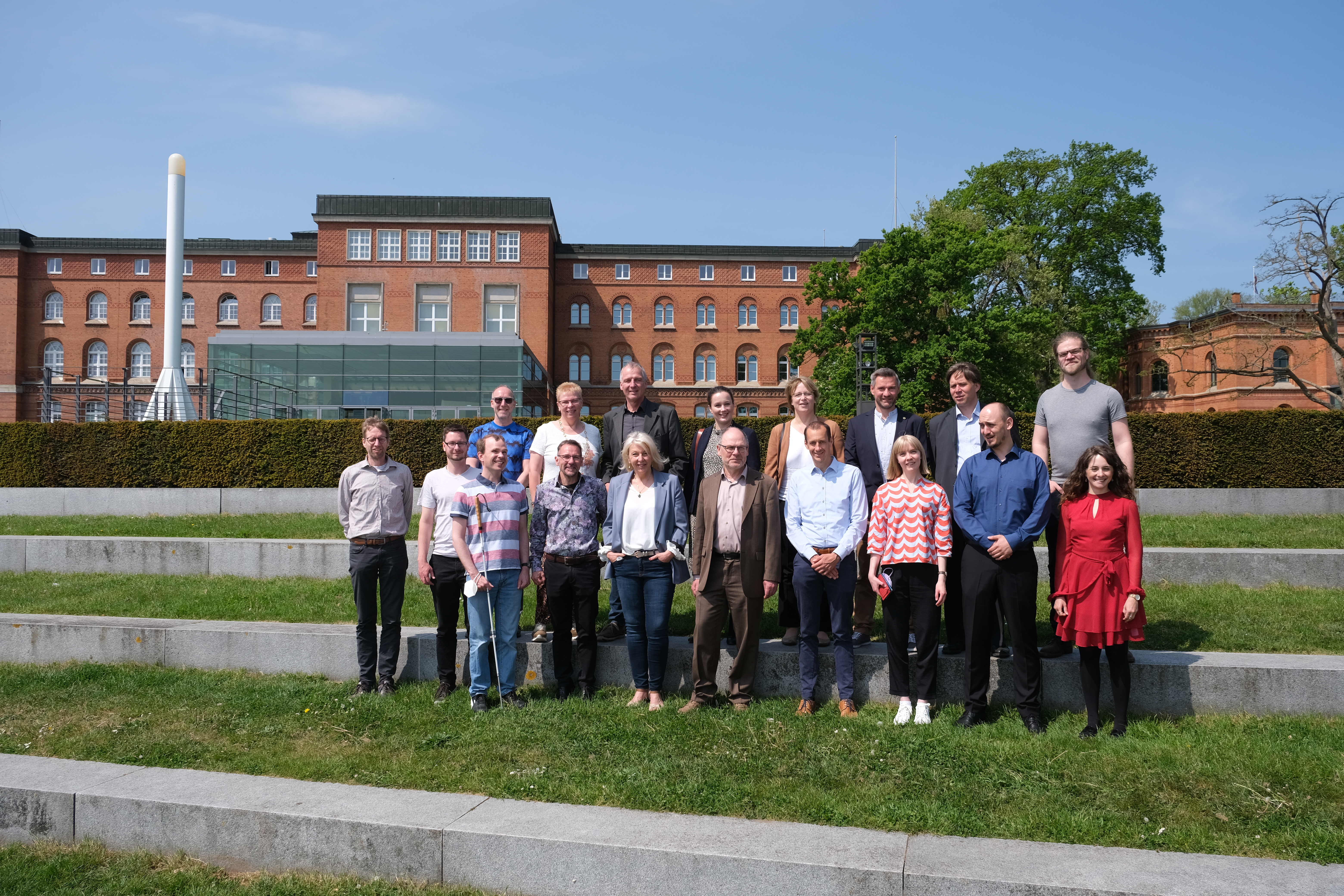 Foto der TEilnehmerinnen und Teilnehmer Treffen Durchsetzungsstellen 18. Mai 22 in Kiel